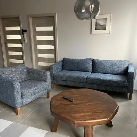 Komorniki Apartment *
